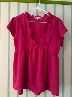 Hot Pink Ruffle V-Neck Short Sleeve Top runs slightly larger